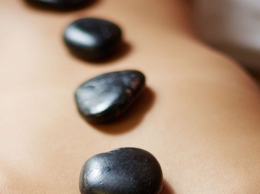 MASSAGE AUX PIERRES CHAUDES